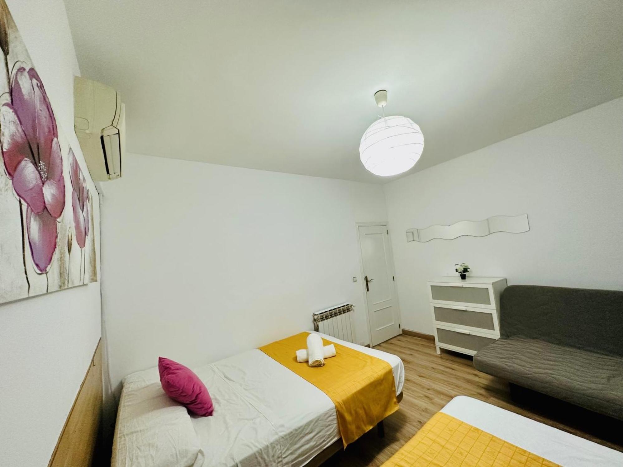 Punta Me Rooms In Madrid Downtown Экстерьер фото