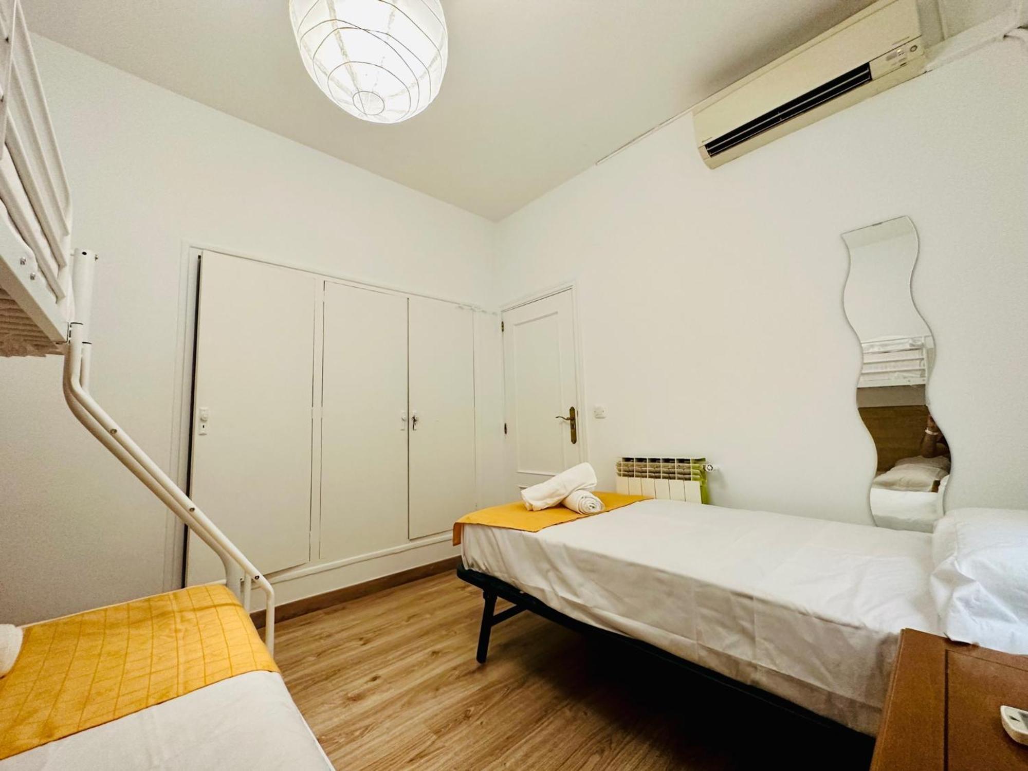 Punta Me Rooms In Madrid Downtown Экстерьер фото